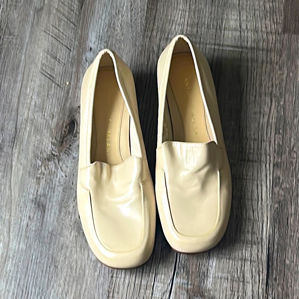 Cream Antonio Melani shoes, Size 9